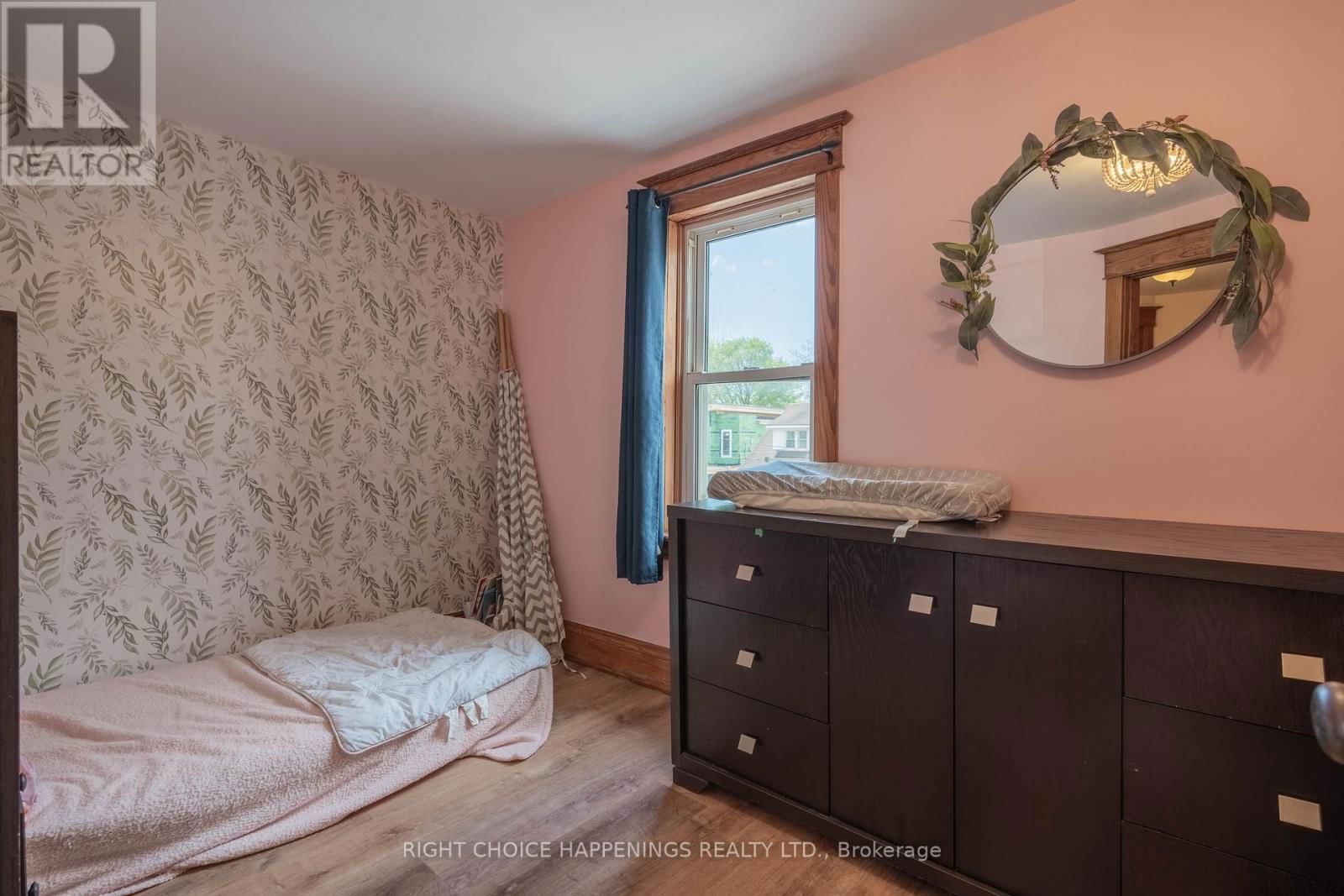 28 OAKLAND AVENUE Image 9