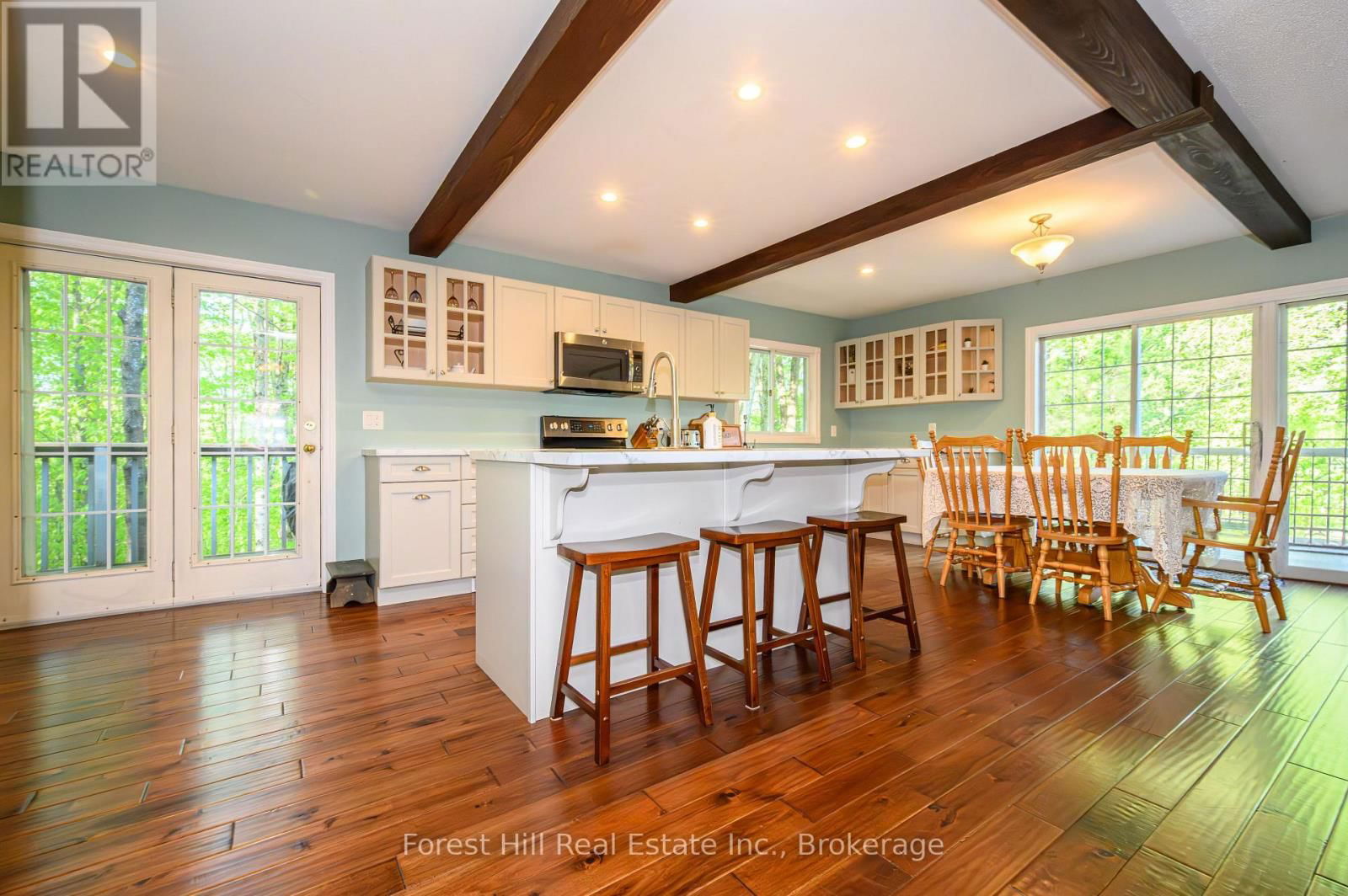 917 PORTAGE ROAD Image 11