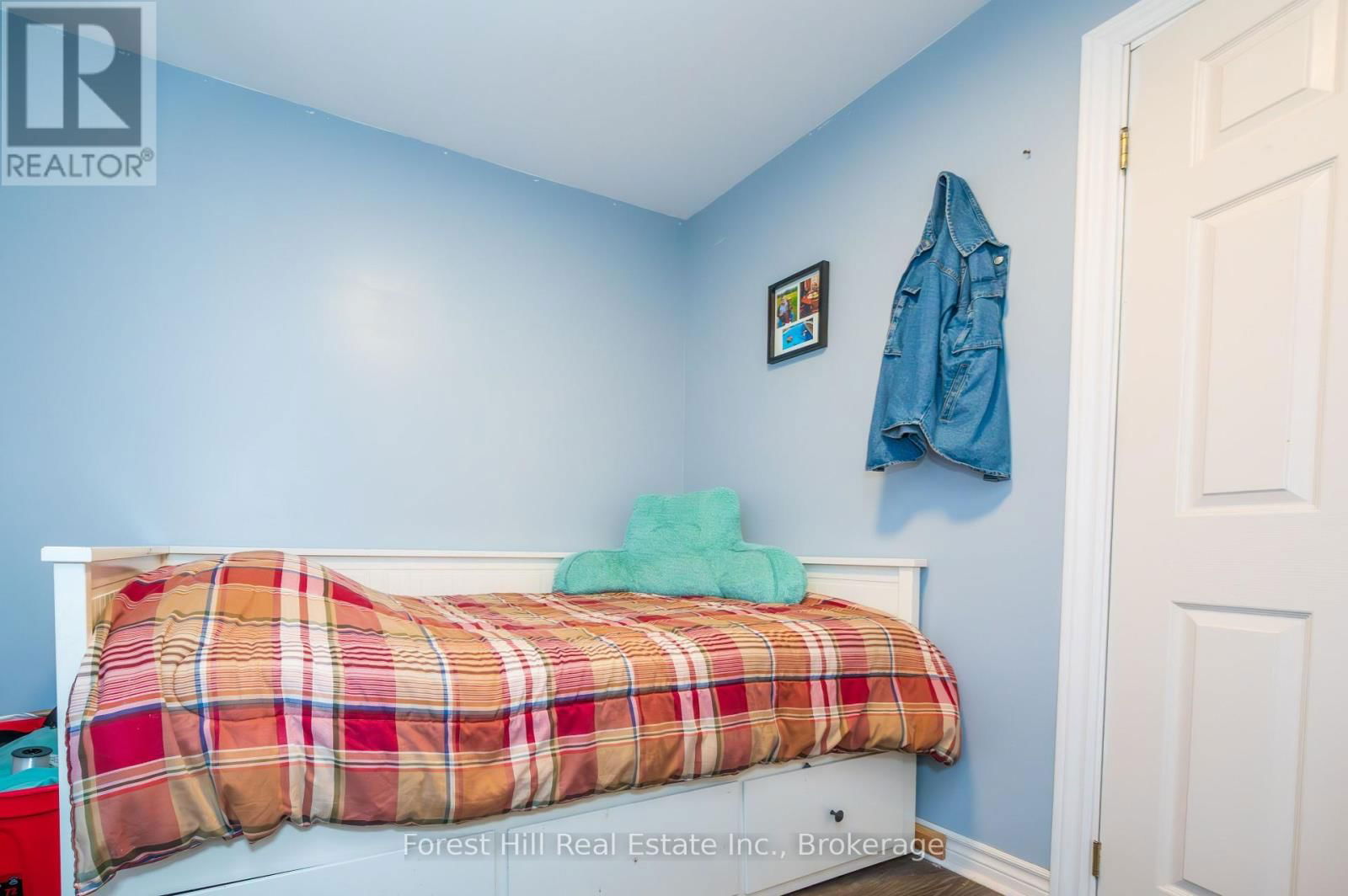 917 PORTAGE ROAD Image 23