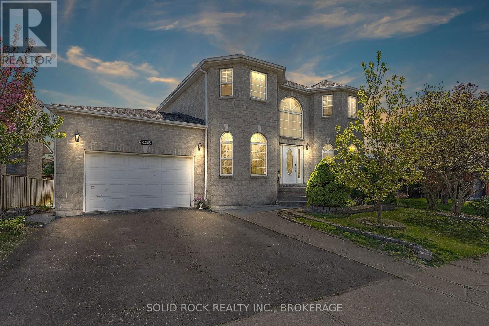 425 KINGSDALE AVENUE Image 1