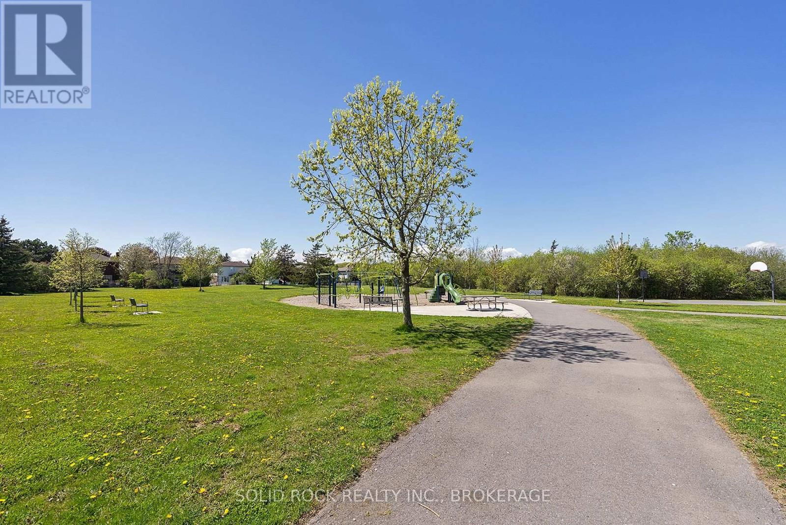 425 KINGSDALE AVENUE Image 10