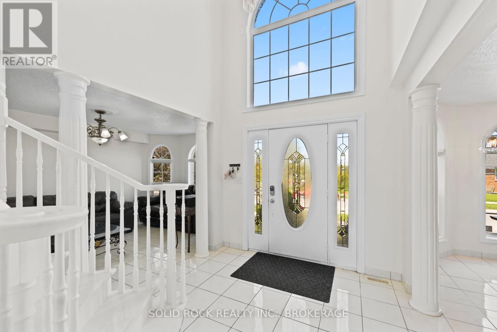 425 KINGSDALE AVENUE Image 12