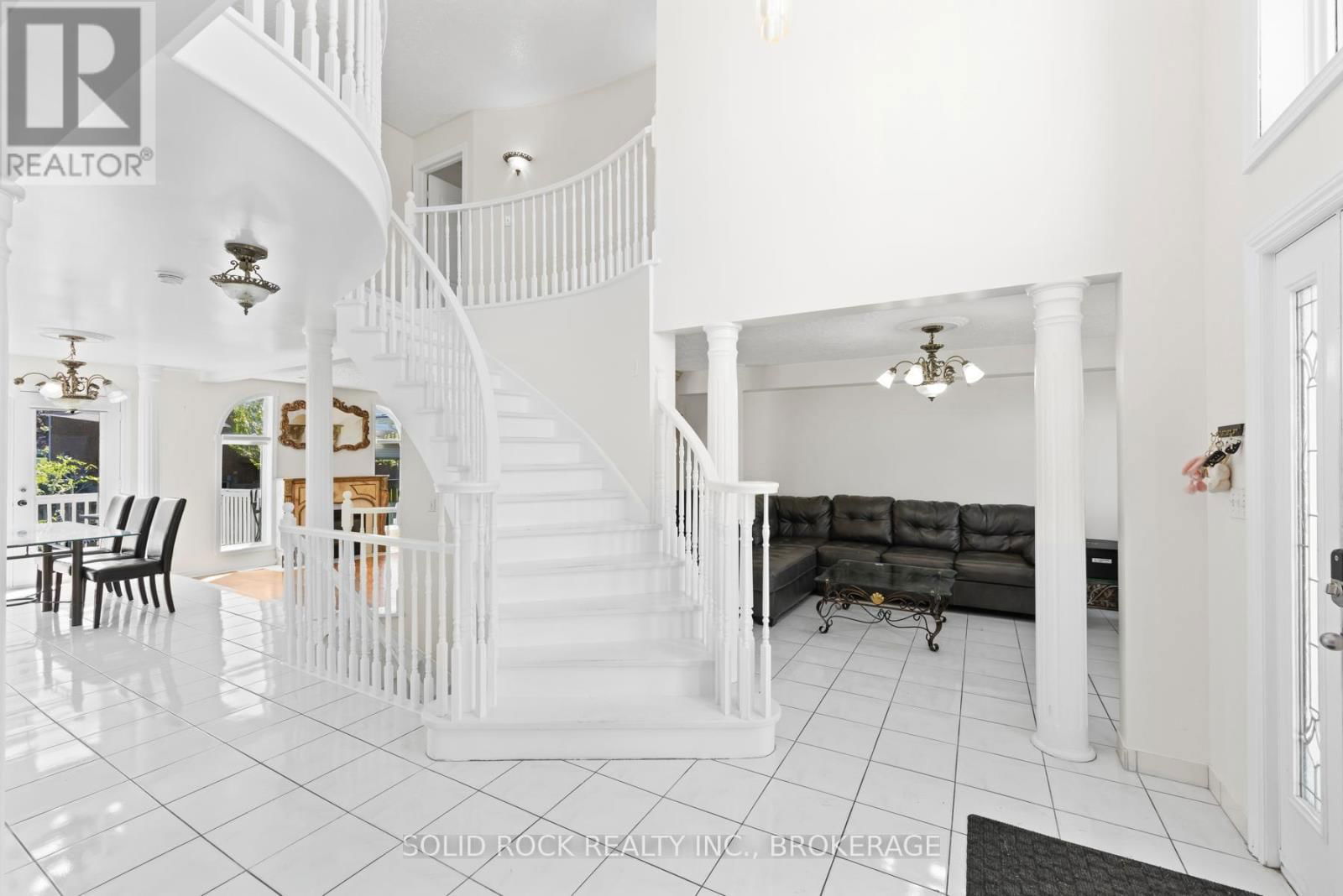 425 KINGSDALE AVENUE Image 13
