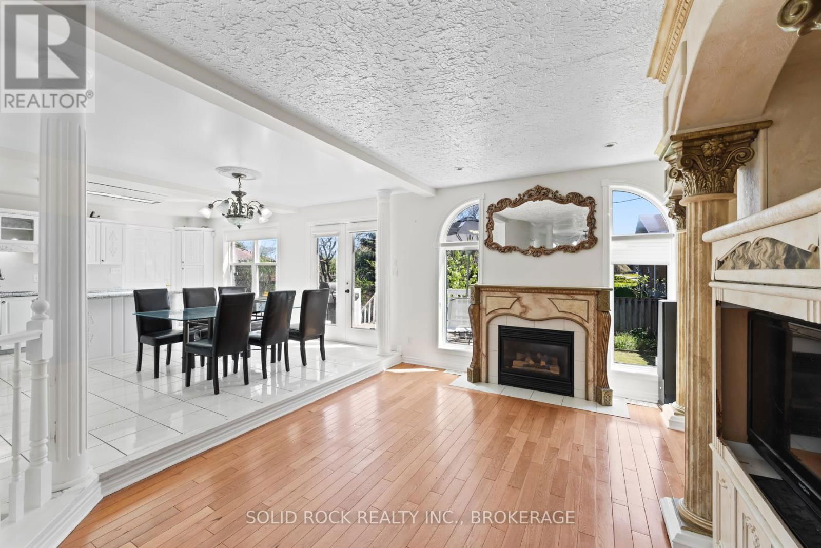 425 KINGSDALE AVENUE Image 23