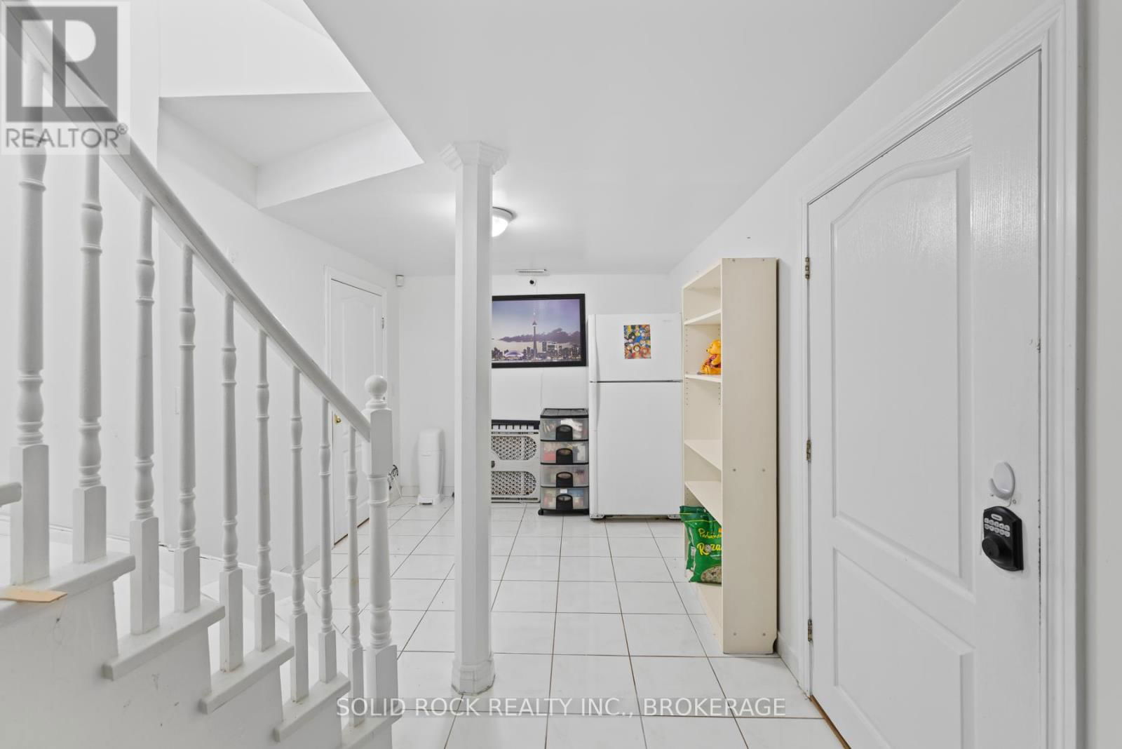 425 KINGSDALE AVENUE Image 40