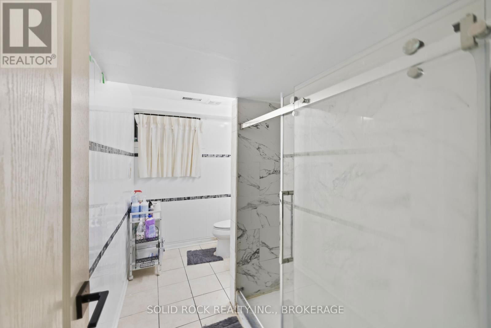 425 KINGSDALE AVENUE Image 41