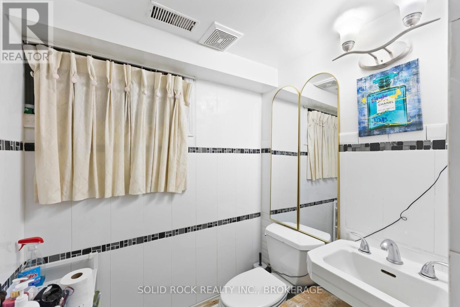 425 KINGSDALE AVENUE Image 42