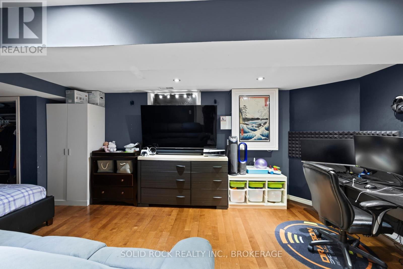 425 KINGSDALE AVENUE Image 45