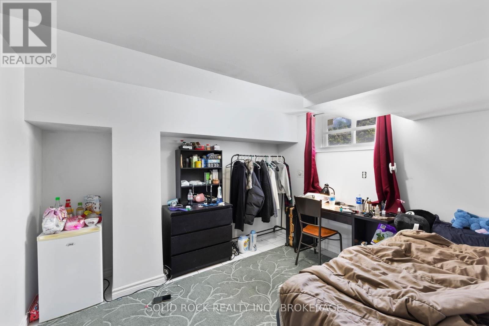 425 KINGSDALE AVENUE Image 50