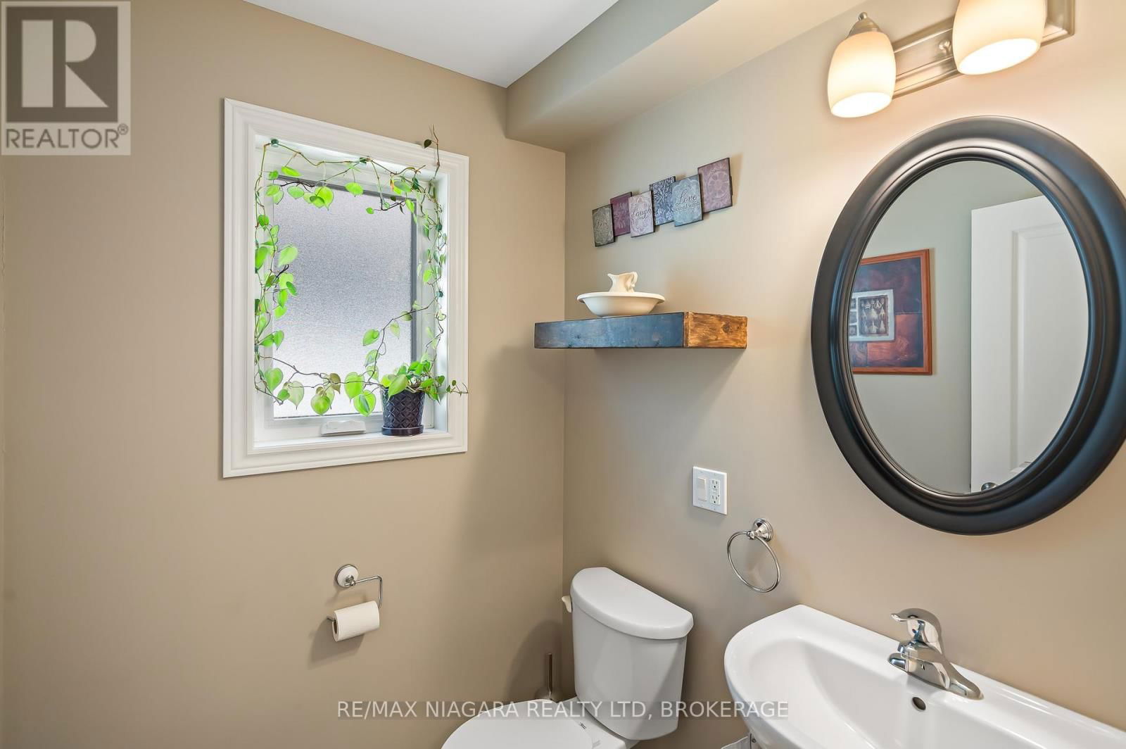 179 CLASSIC AVENUE Image 21