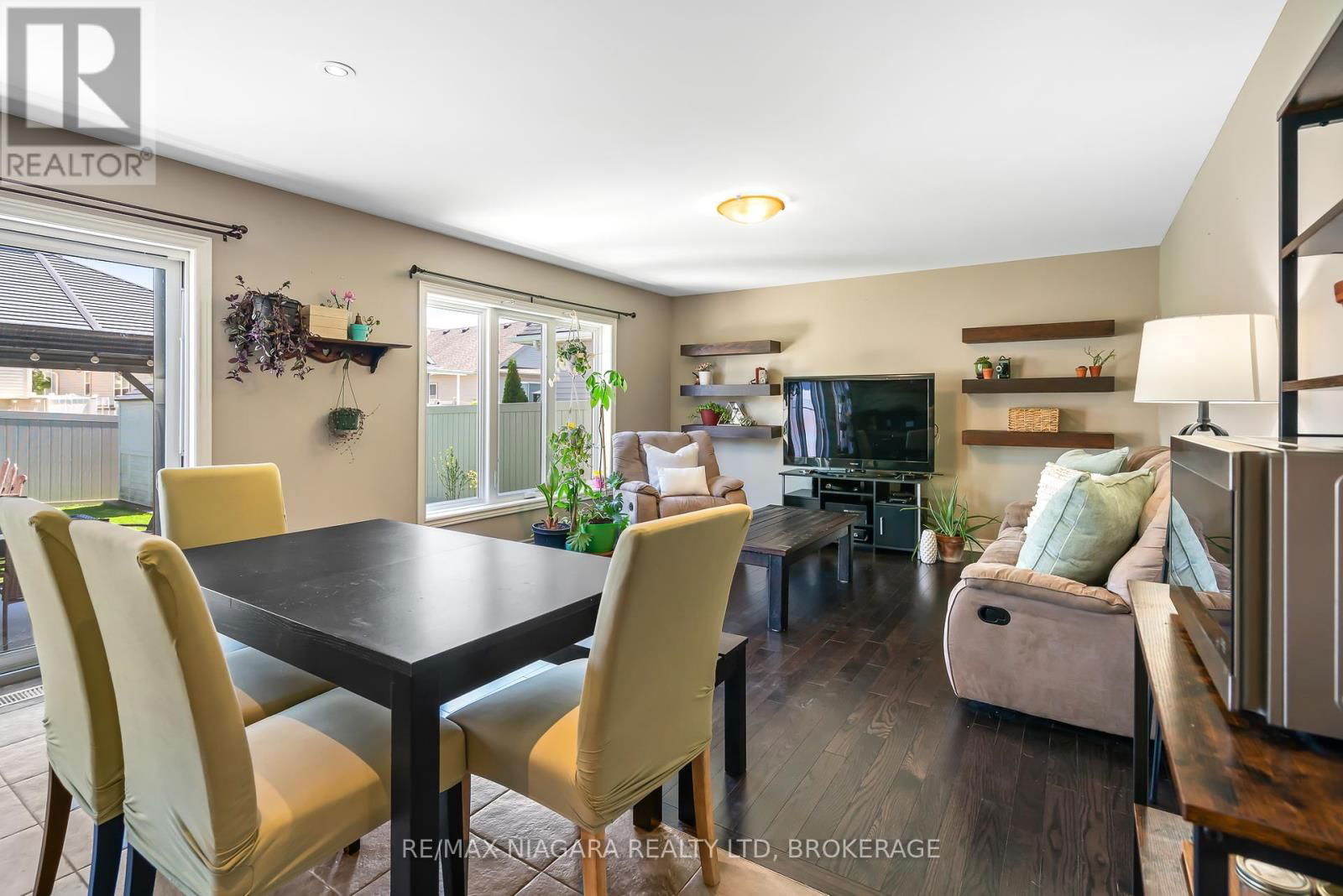 179 CLASSIC AVENUE Image 27