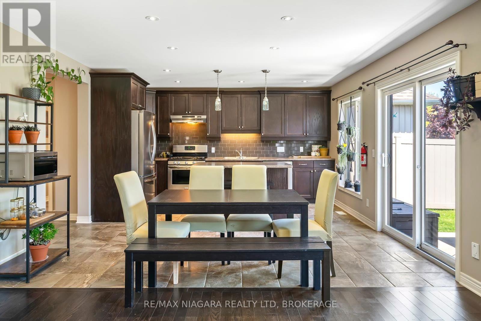 179 CLASSIC AVENUE Image 29