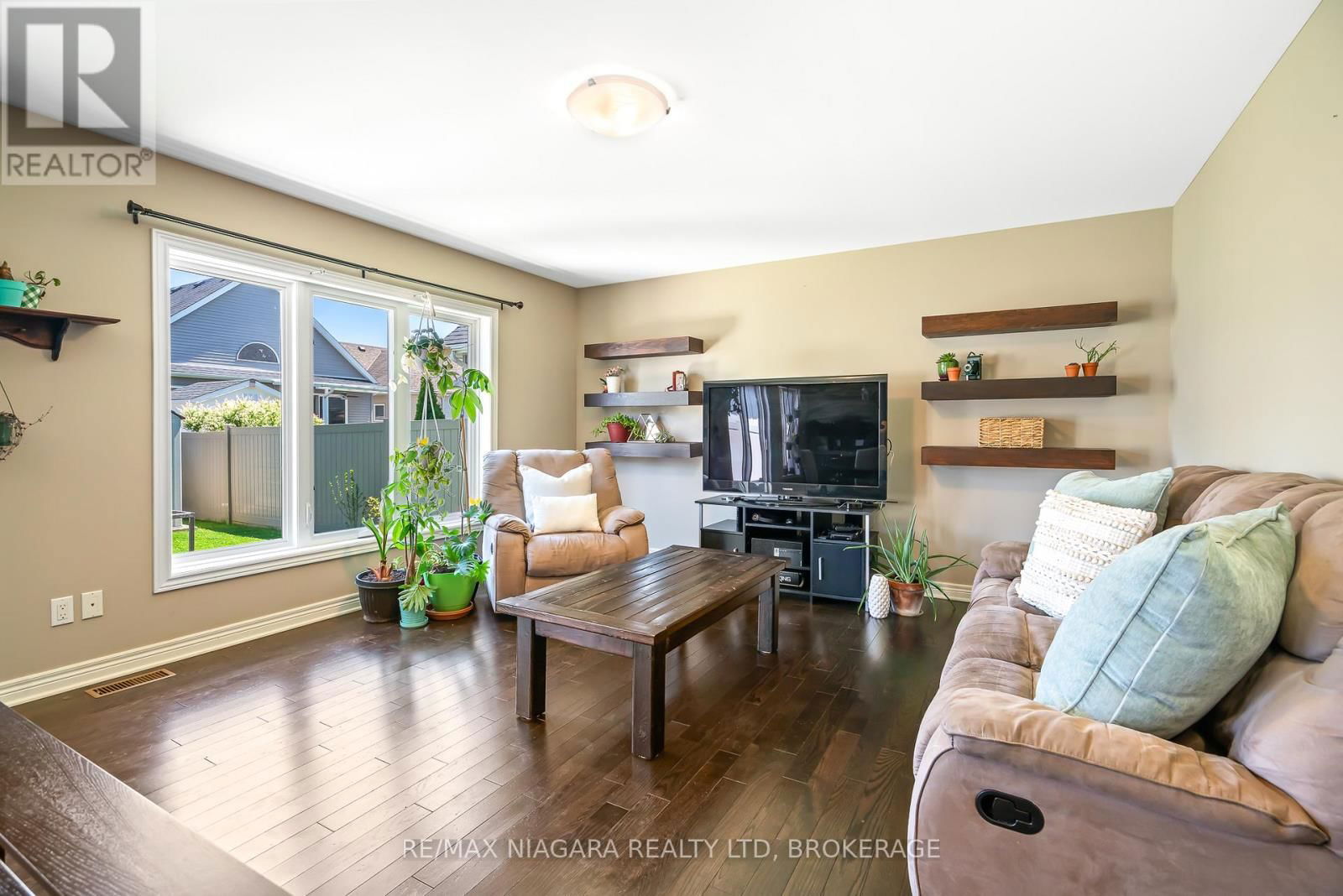 179 CLASSIC AVENUE Image 30