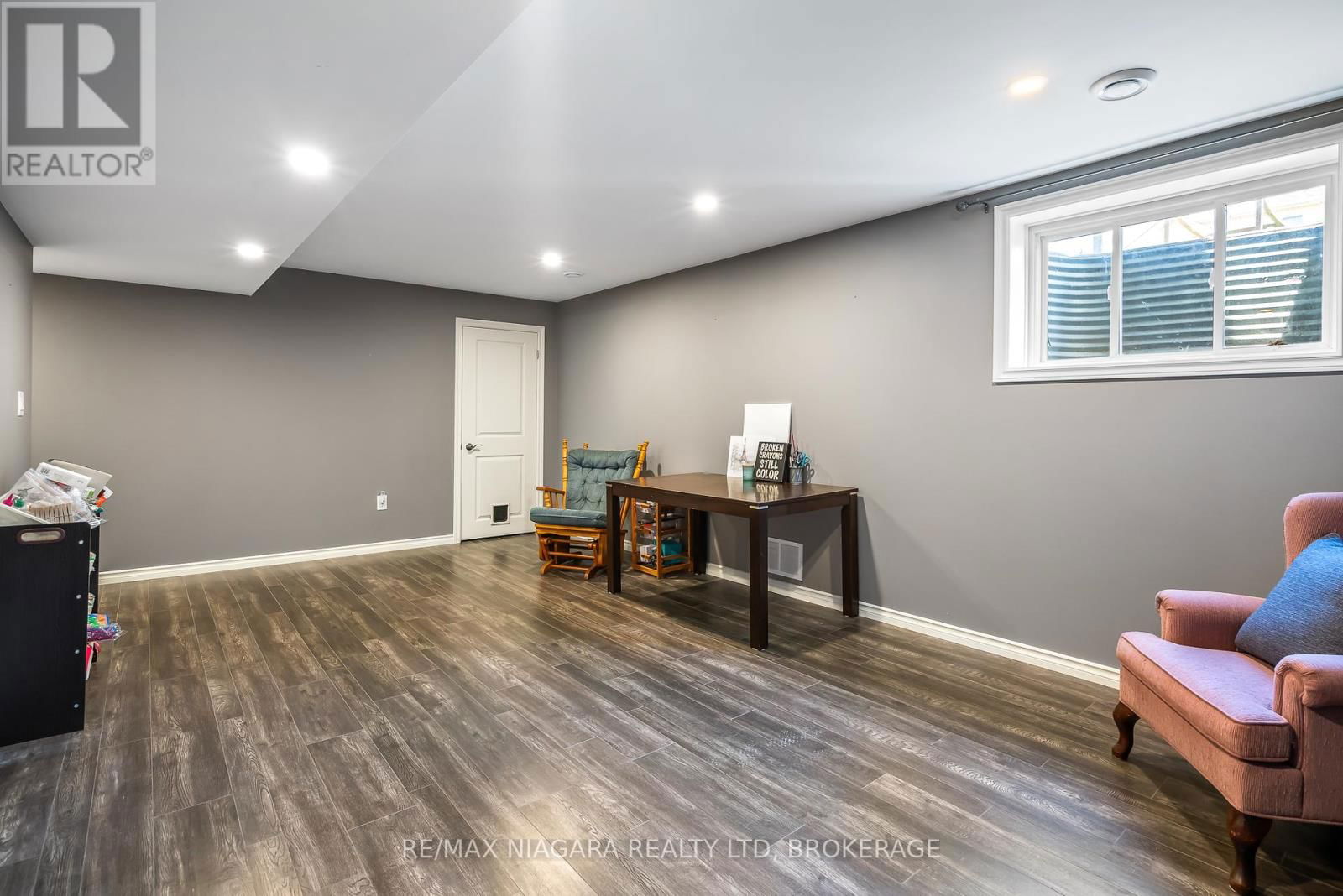 179 CLASSIC AVENUE Image 42