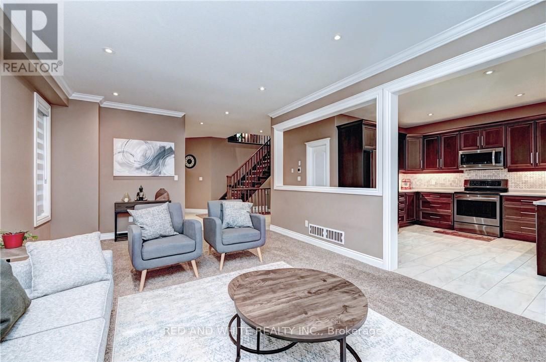 220 LADYSLIPPER DRIVE Image 14