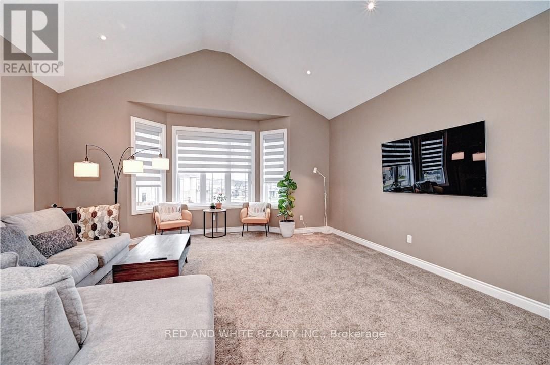 220 LADYSLIPPER DRIVE Image 18