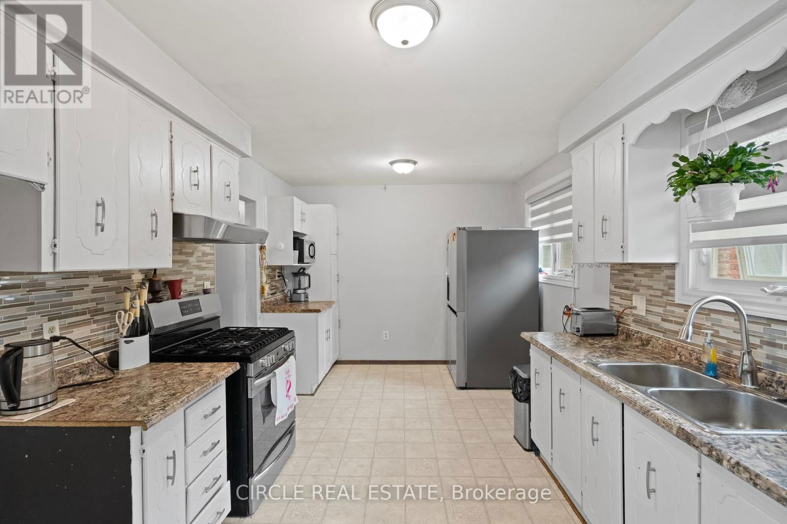 118 BRIDLEWOOD DRIVE Image 11