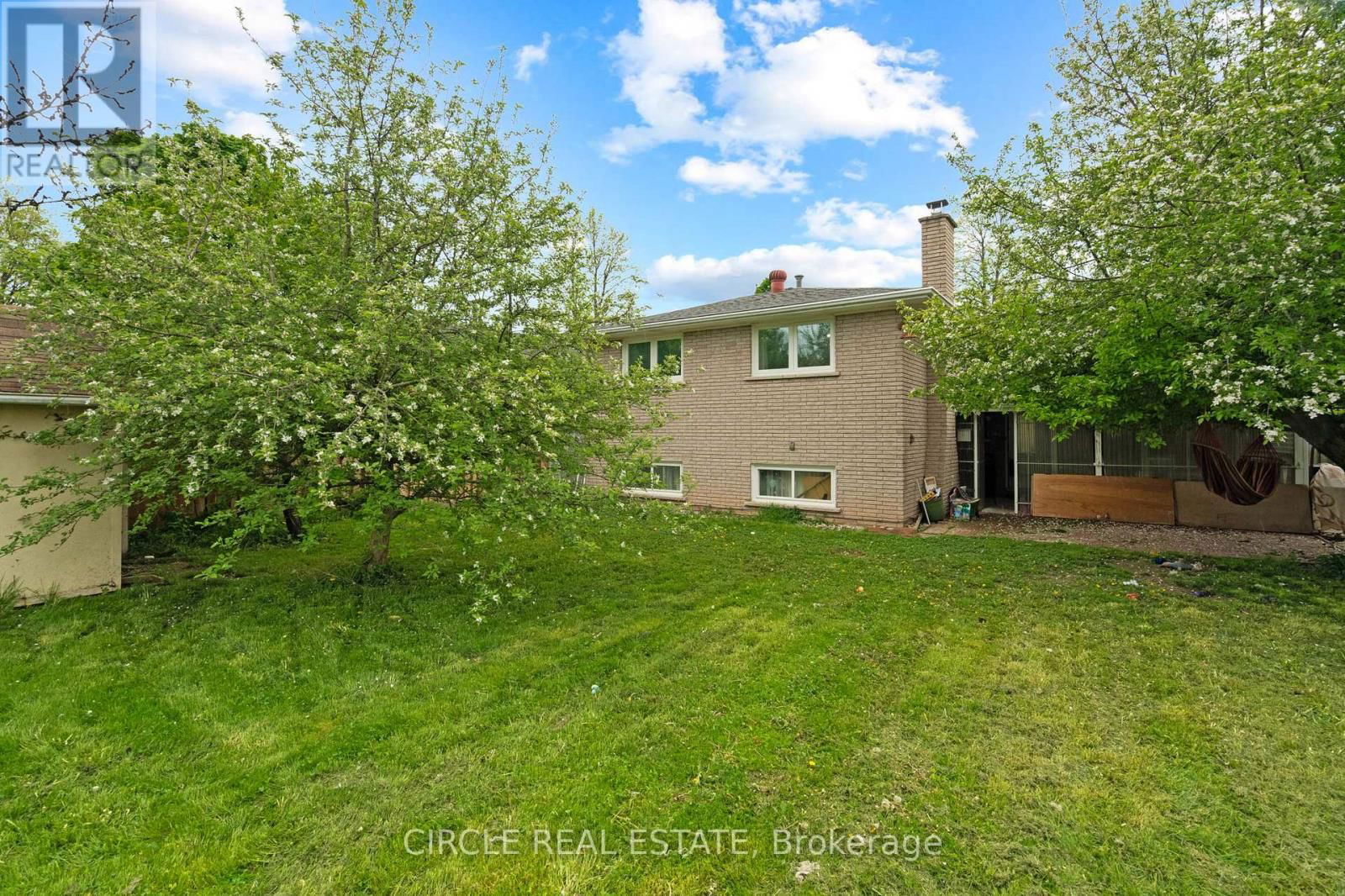 118 BRIDLEWOOD DRIVE Image 32