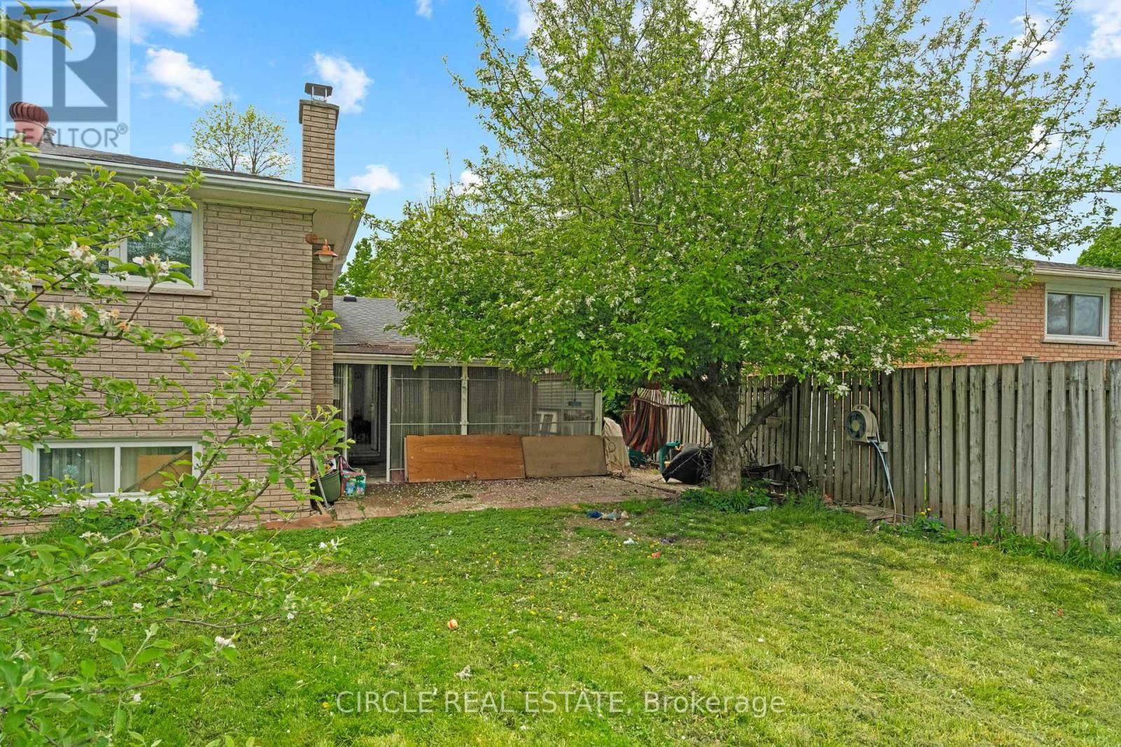 118 BRIDLEWOOD DRIVE Image 34
