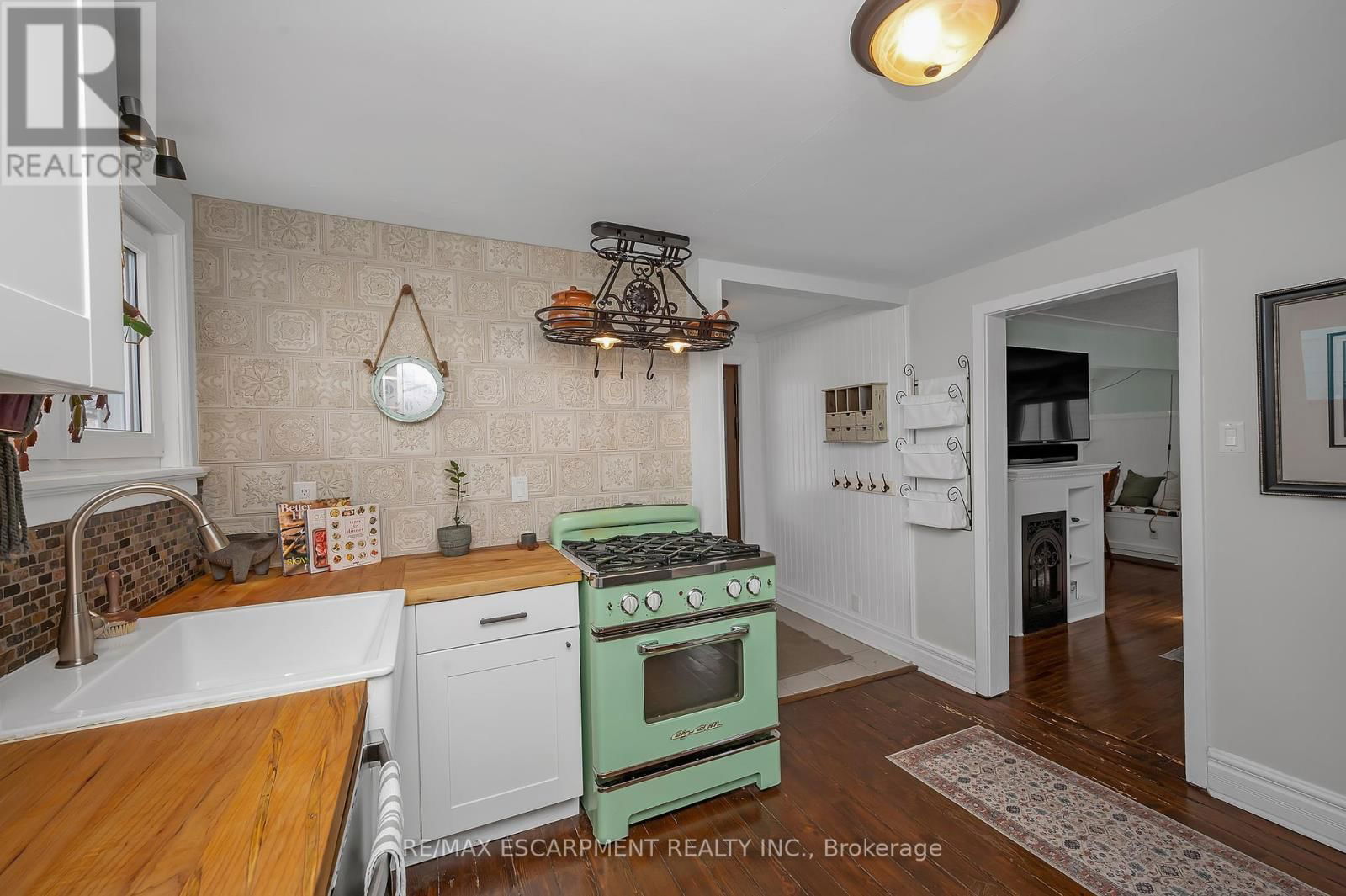 24 ROBINSON STREET SOUTH Image 13