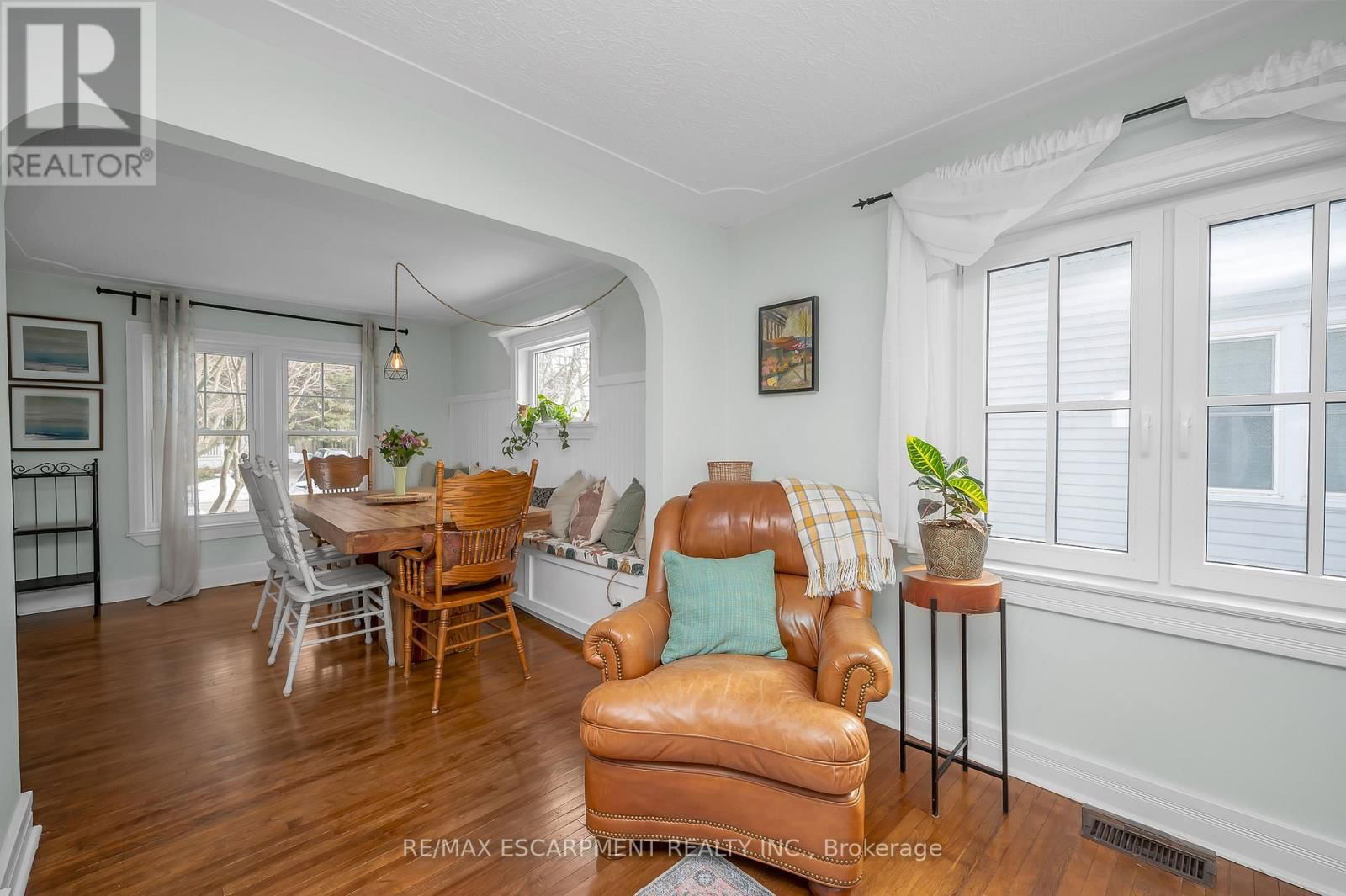 24 ROBINSON STREET SOUTH Image 17