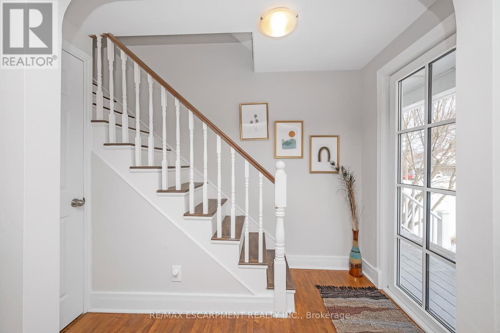 24 ROBINSON STREET SOUTH Image 19