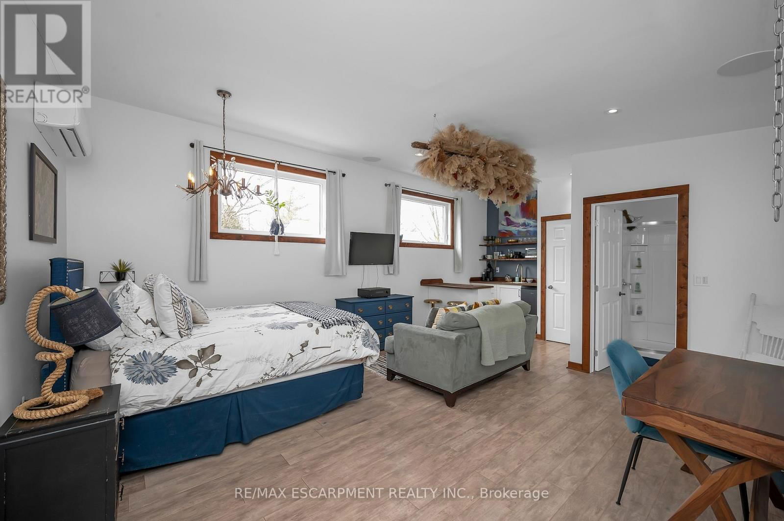 24 ROBINSON STREET SOUTH Image 34