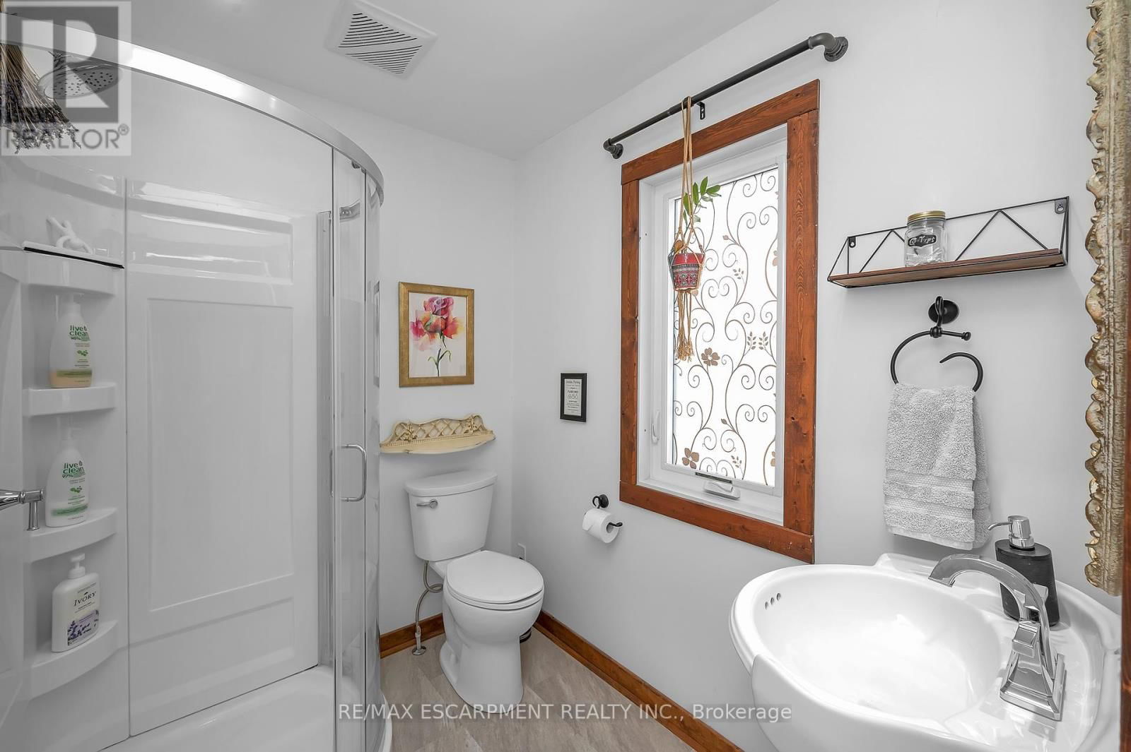 24 ROBINSON STREET SOUTH Image 40