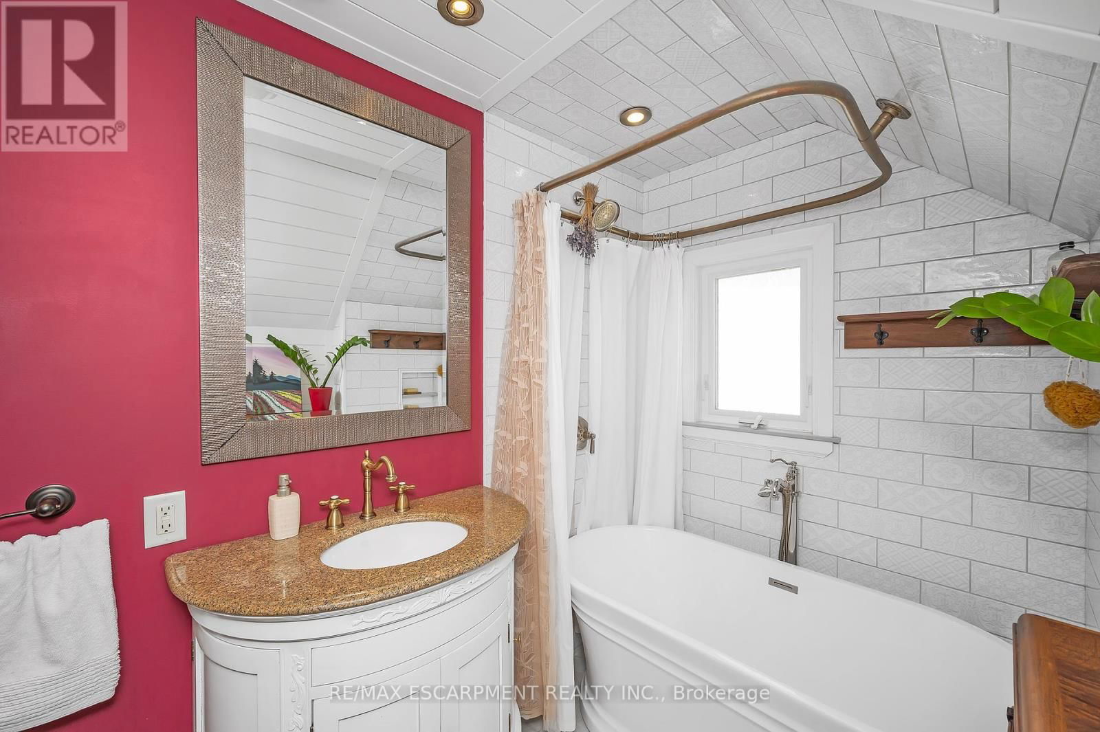 24 ROBINSON STREET SOUTH Image 25