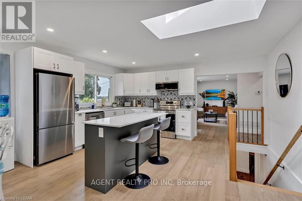 21 ORIOLE ROAD Image 10