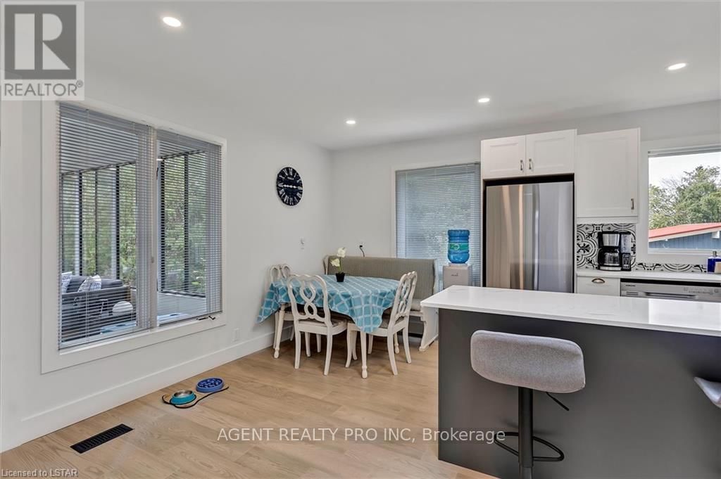21 ORIOLE ROAD Image 13
