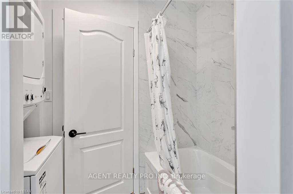 21 ORIOLE ROAD Image 14