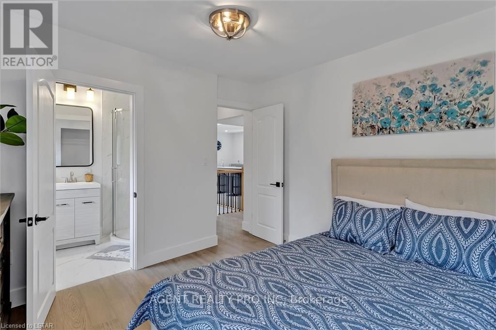 21 ORIOLE ROAD Image 18