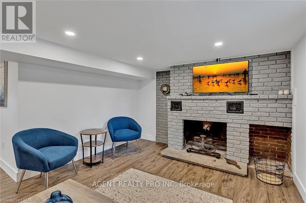 21 ORIOLE ROAD Image 23