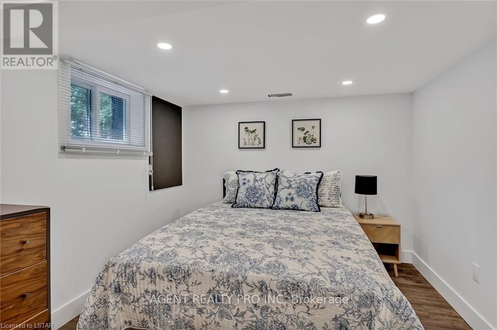 21 ORIOLE ROAD Image 25