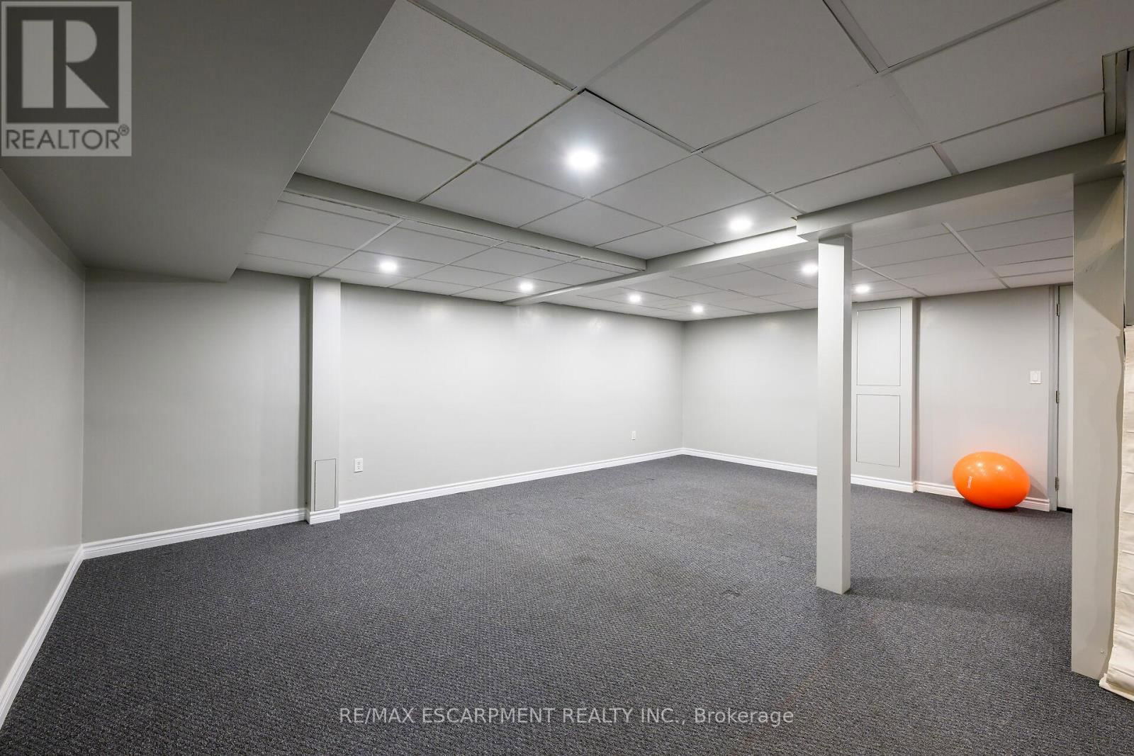 7663 RONNIE CRESCENT Image 34