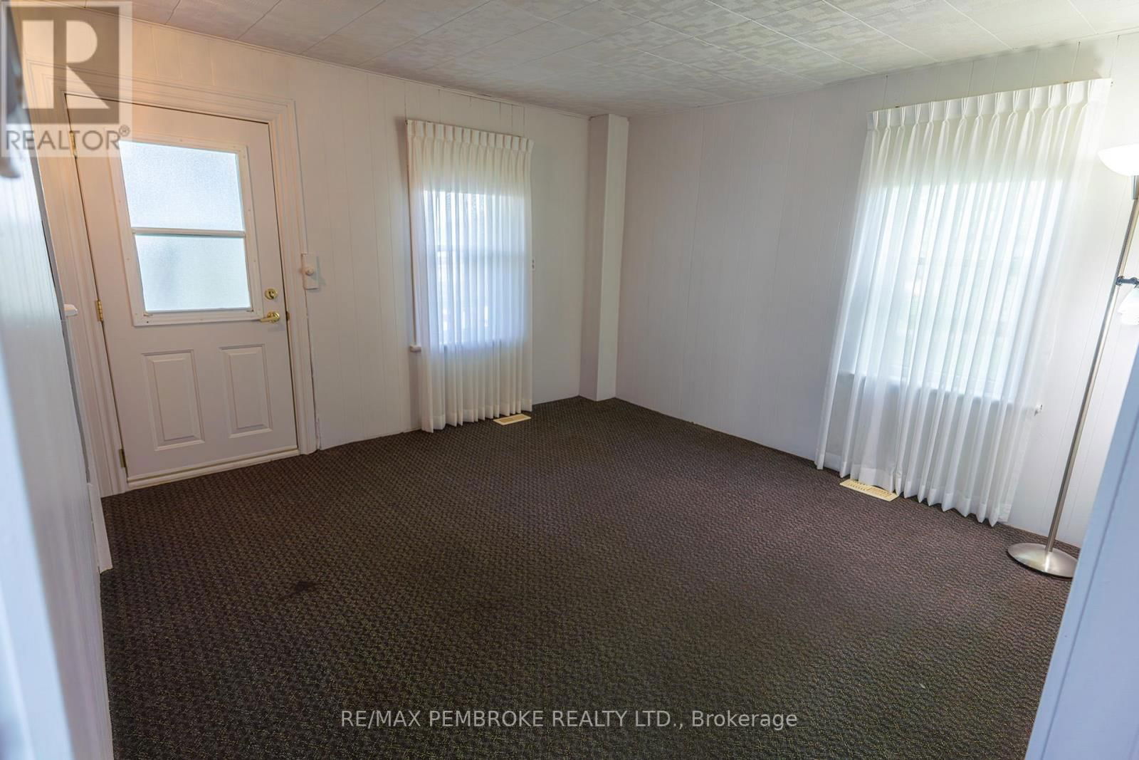 1110 BRONX STREET Image 14