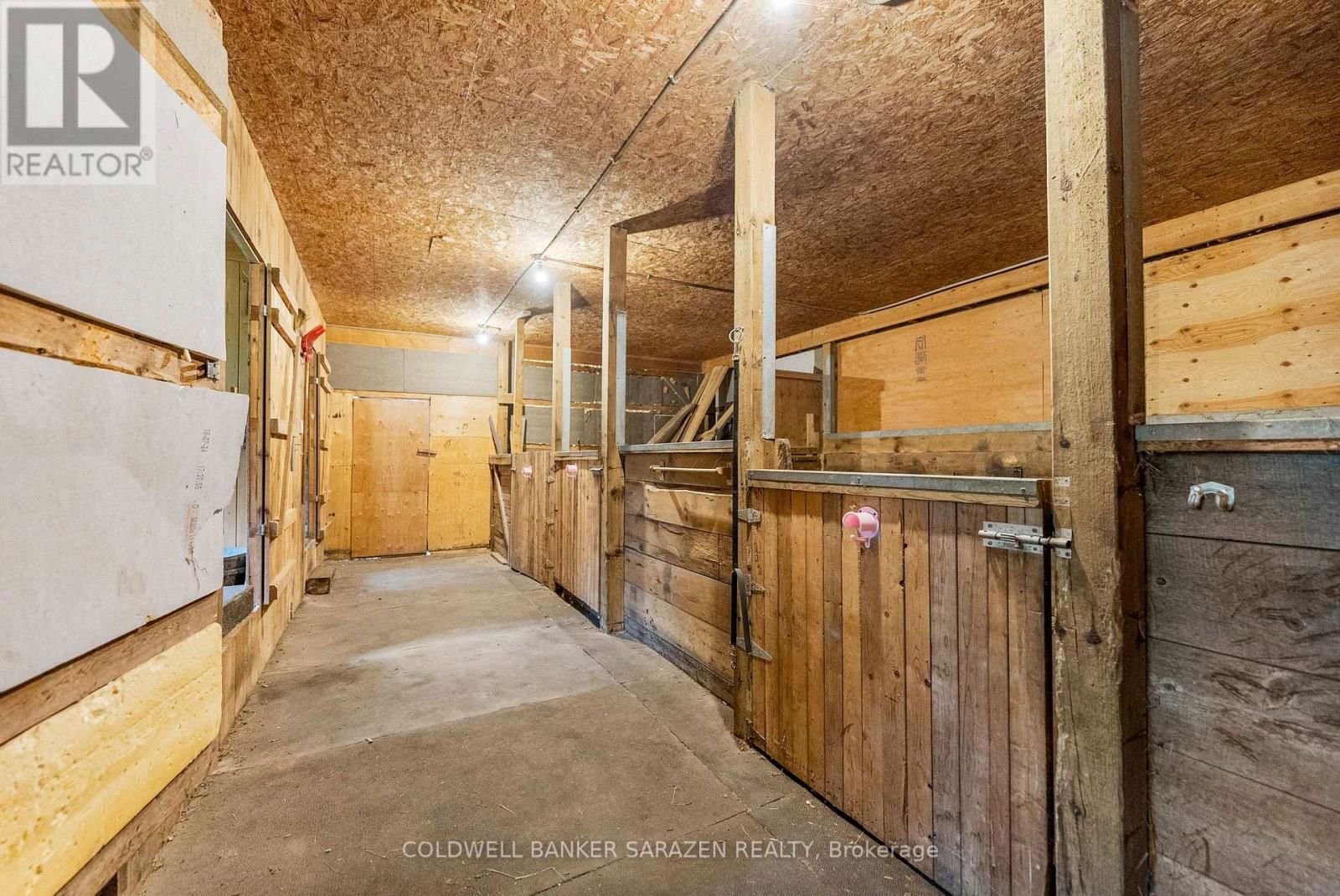 1437 USBORNE STREET Image 39