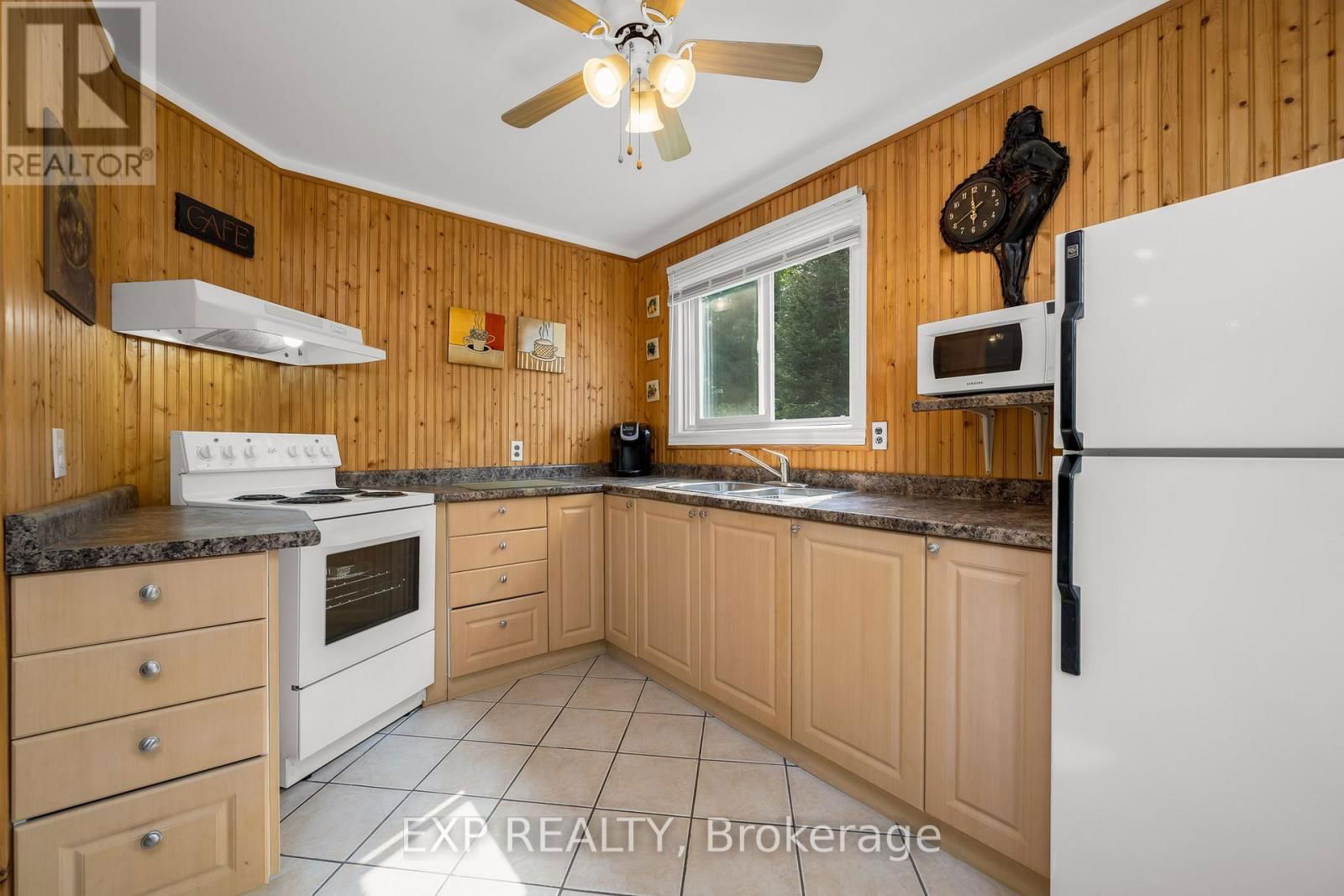 2288 EAGLE LAKE ROAD Image 12