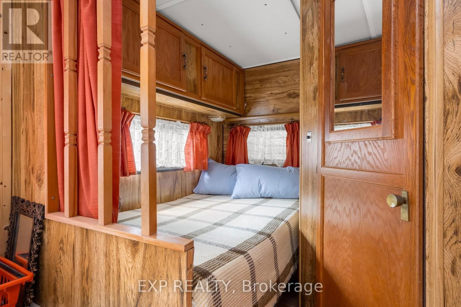 2288 EAGLE LAKE ROAD Image 37