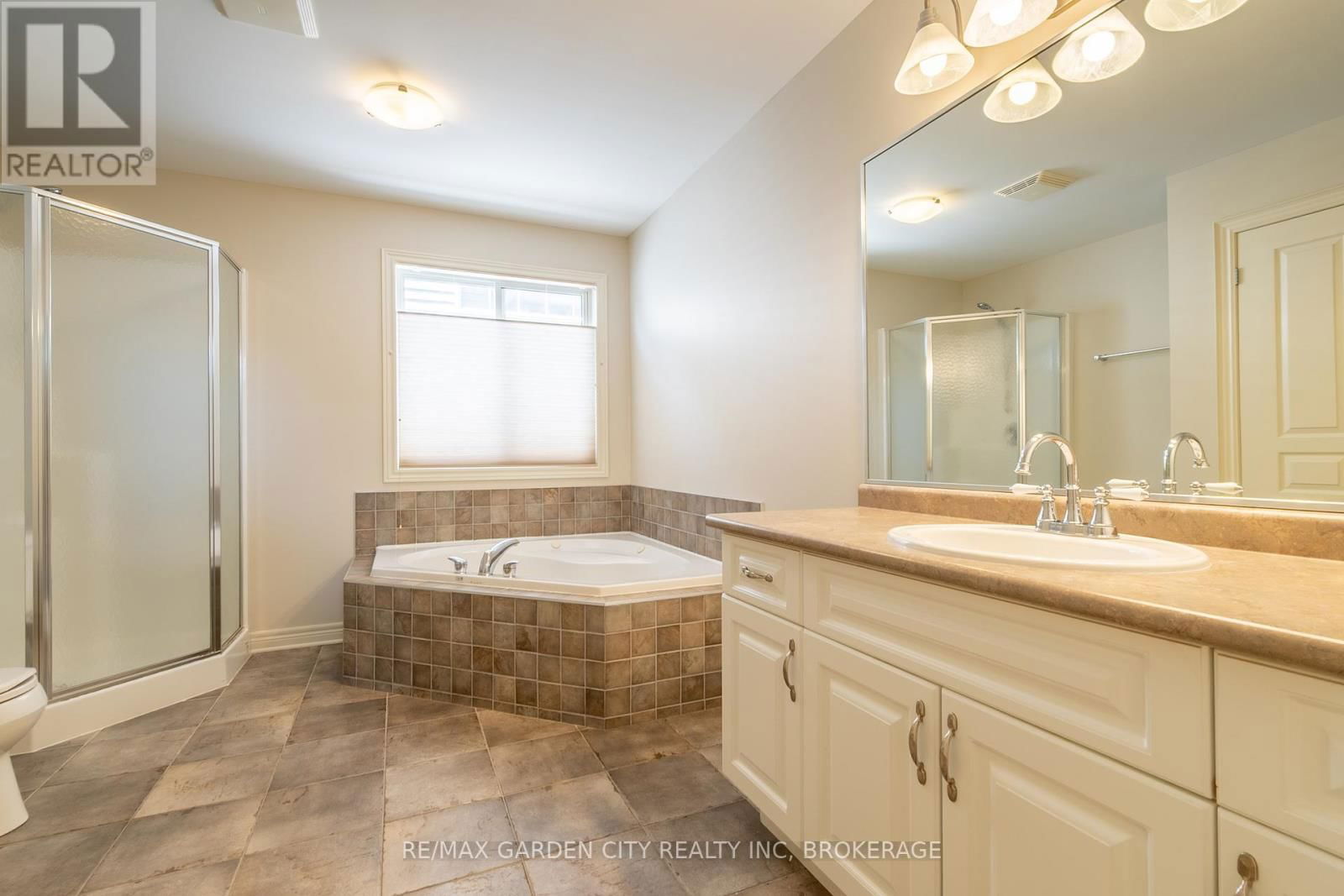 6 BRIARWOOD DRIVE Image 19
