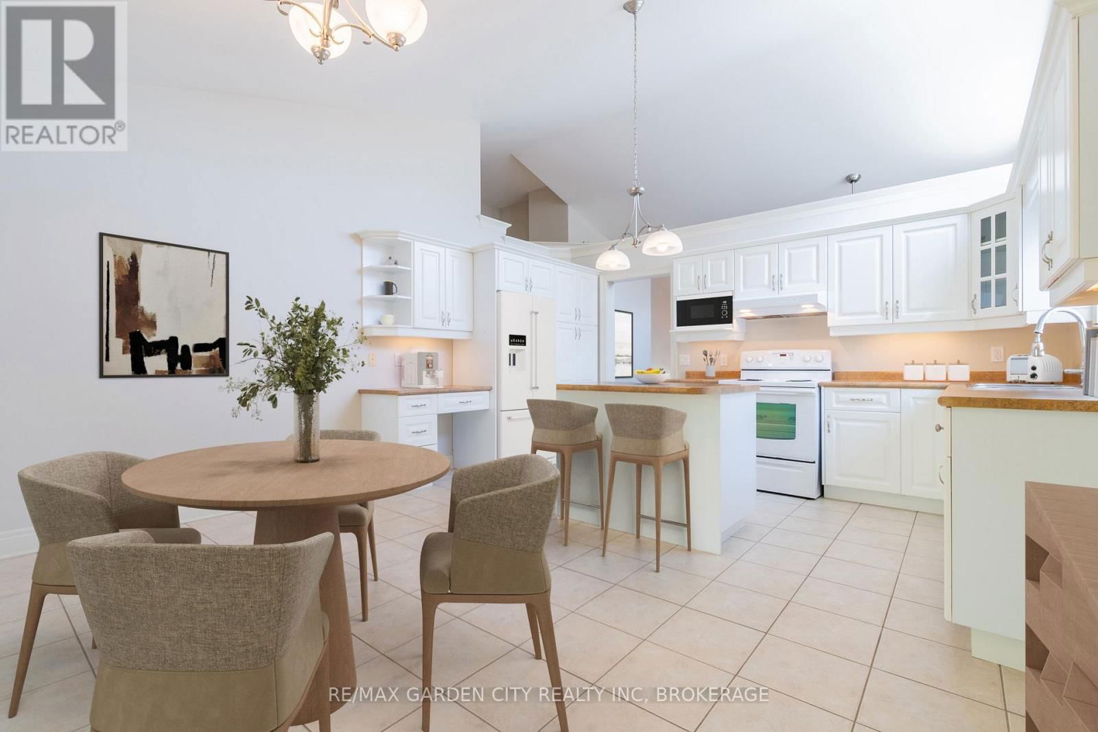 6 BRIARWOOD DRIVE Image 3