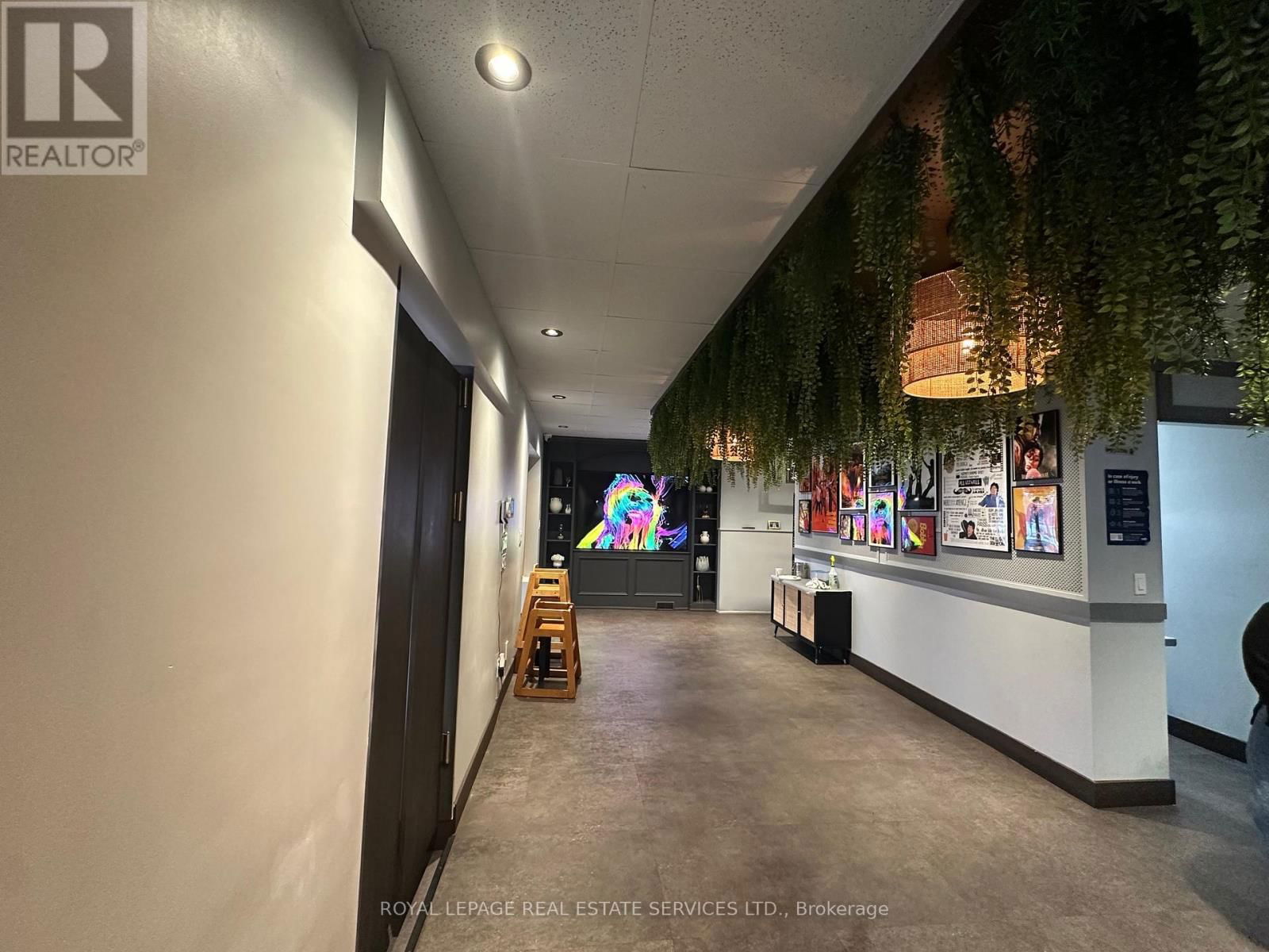 5470 & 5480 VICTORIA AVENUE Image 6