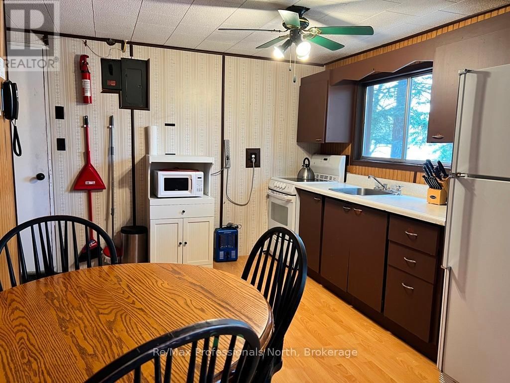 1097 CORYLUS LANE Image 2