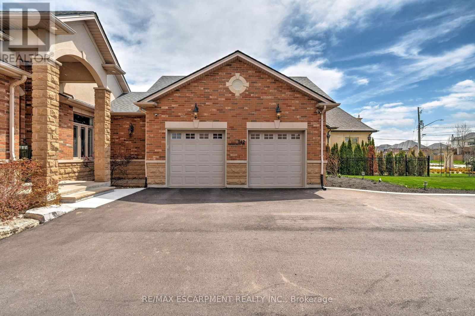 142 WATERCREST DRIVE Image 2