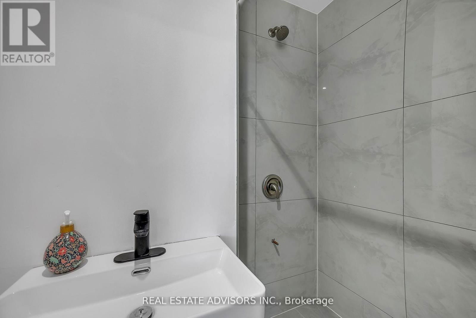 1633 STATION ROAD Image 22