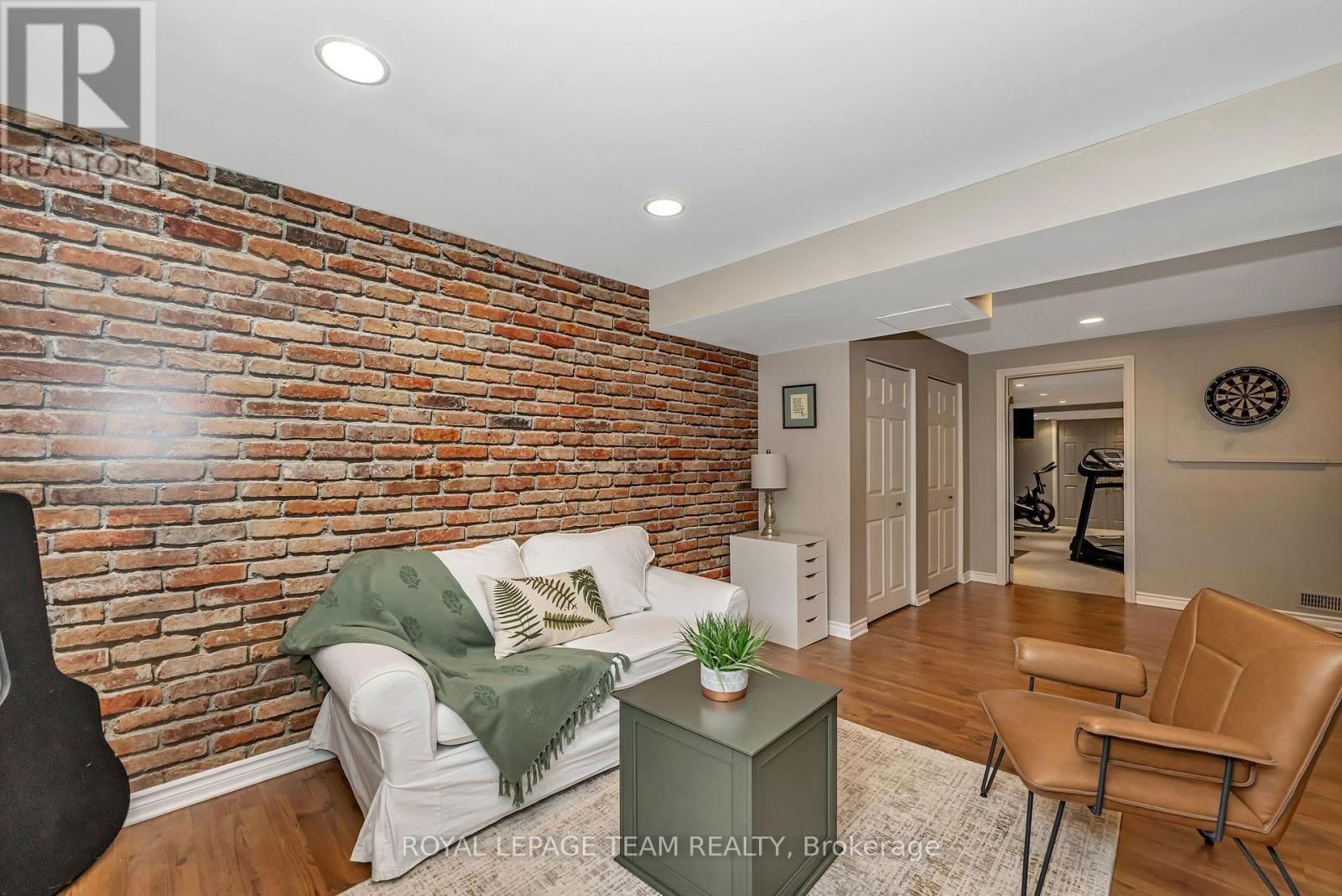 6891 TWIN LAKES AVENUE Image 30