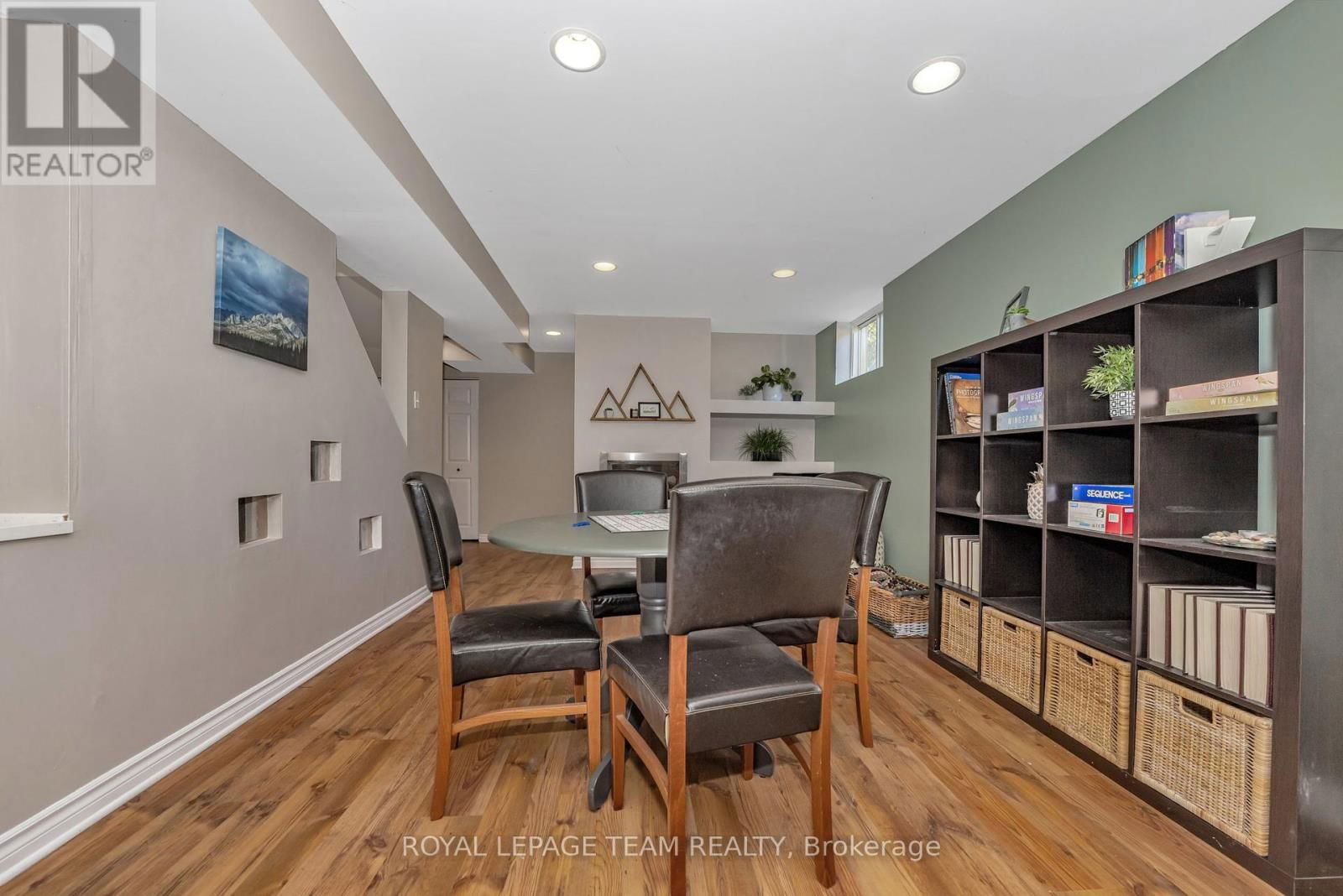 6891 TWIN LAKES AVENUE Image 32