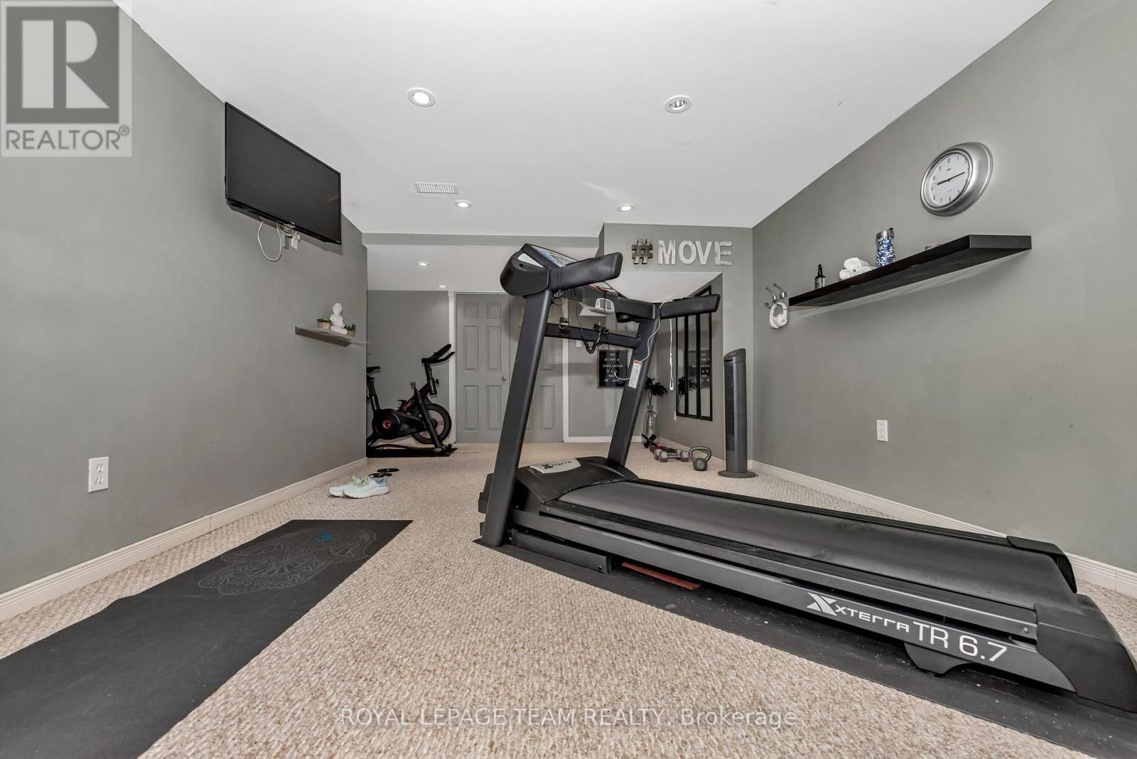 6891 TWIN LAKES AVENUE Image 34