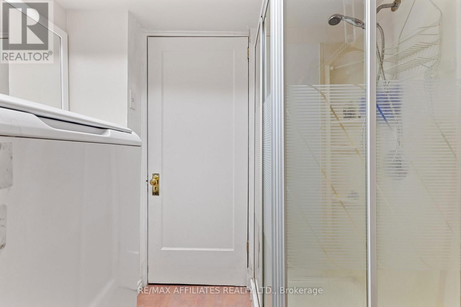 75 SAXTON PRIVATE Image 20